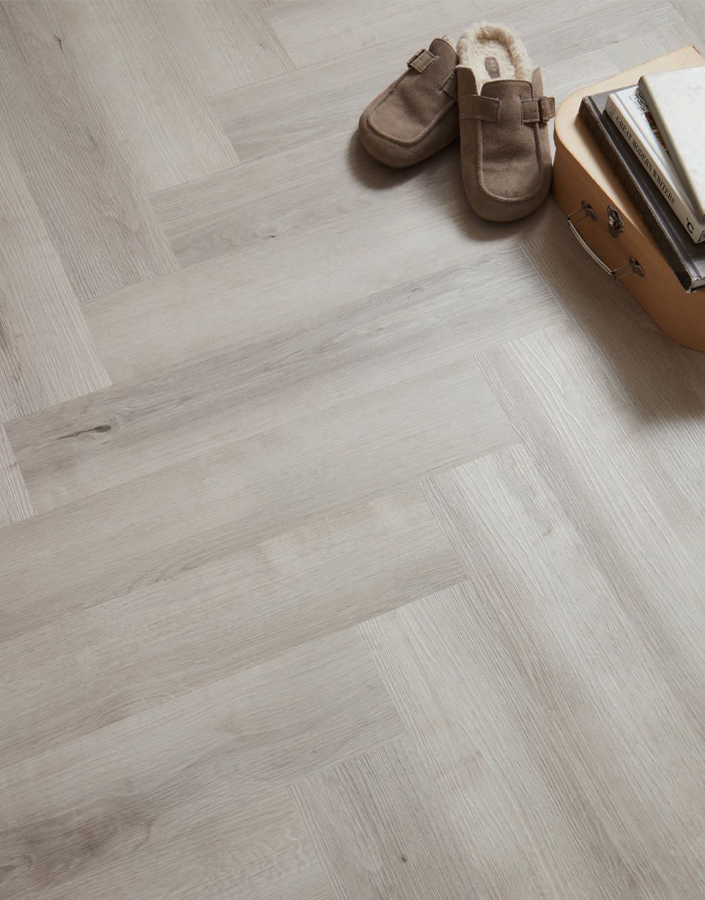EvoCore Essentials Herringbone - Cloudy White Oak 2