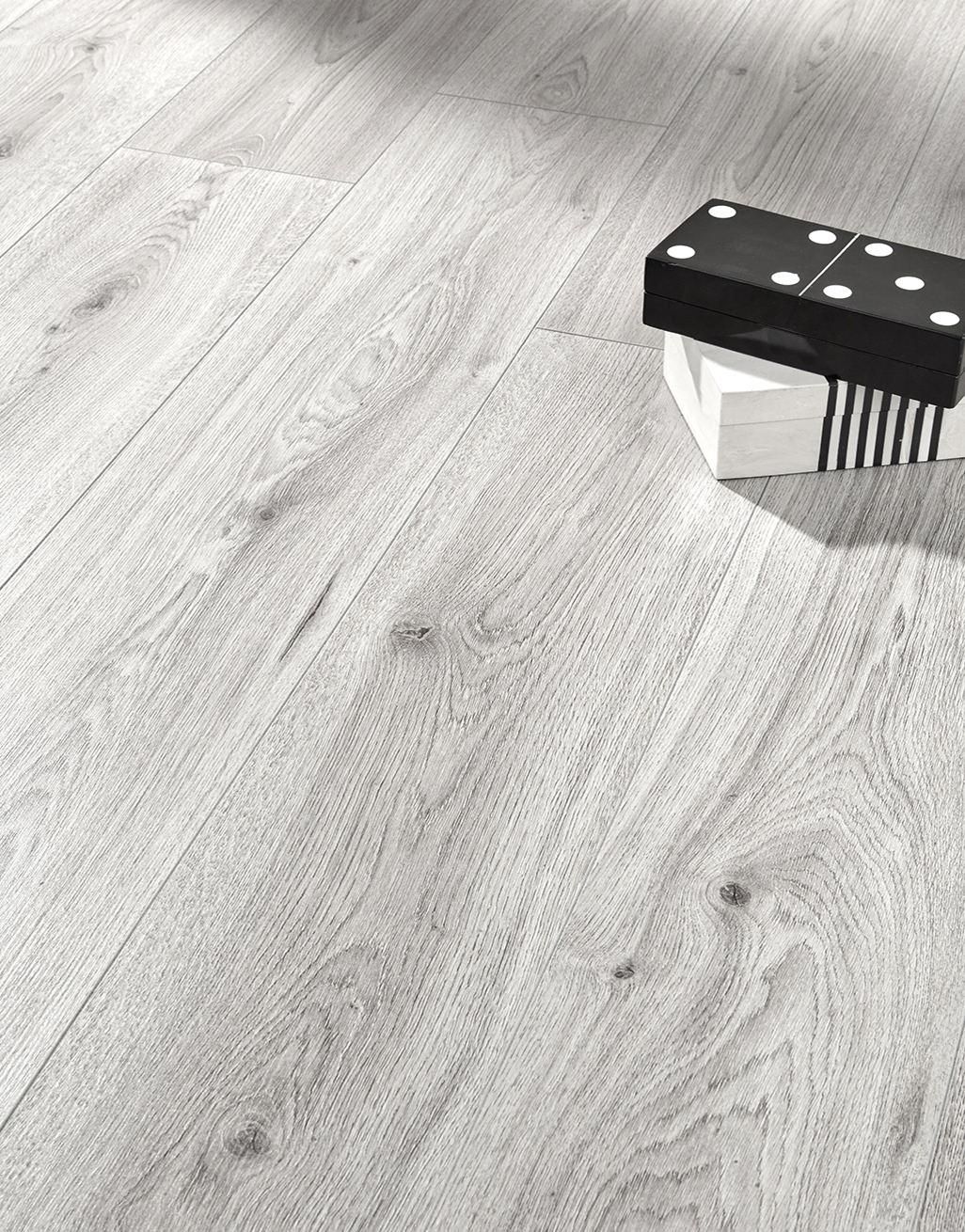 Kronotex Derwent 8mm Laminate Flooring - Grey Trend Oak 2