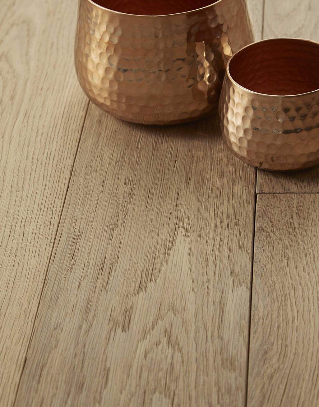 Garda 14mm Lacquered Engineered Wood Flooring - Rustic Vanilla Oak 2