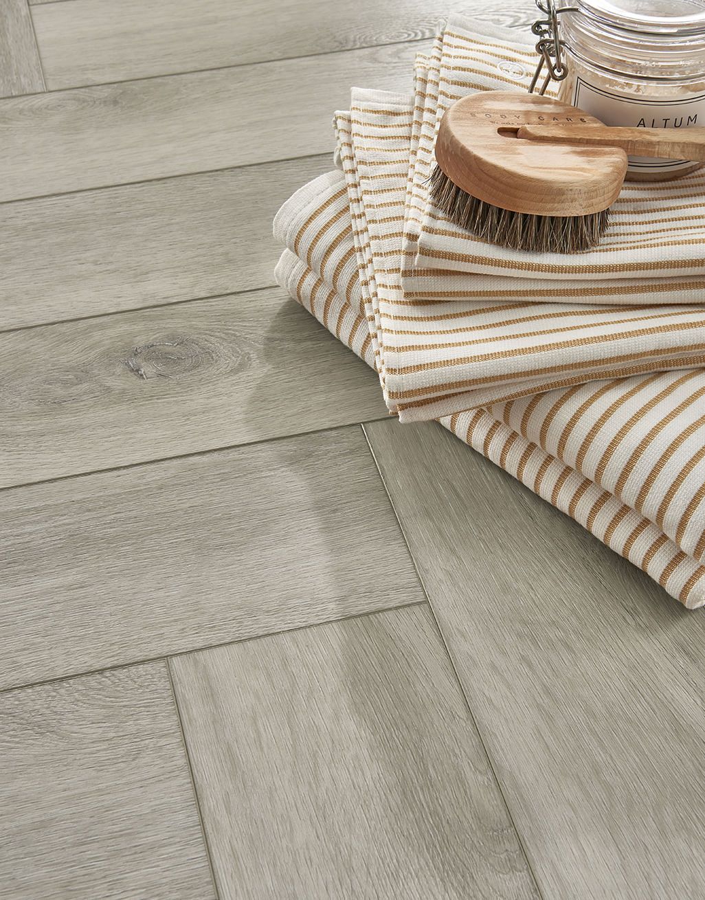 EvoCore Premium Herringbone - Whitewashed Cottage Oak 2